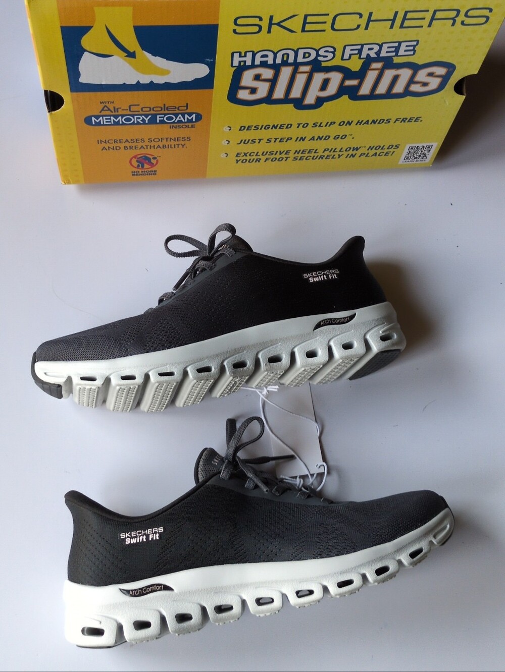 NIB Sketchers Glide Step Shoes Slip Ins Womens Sz 8 Vegan
